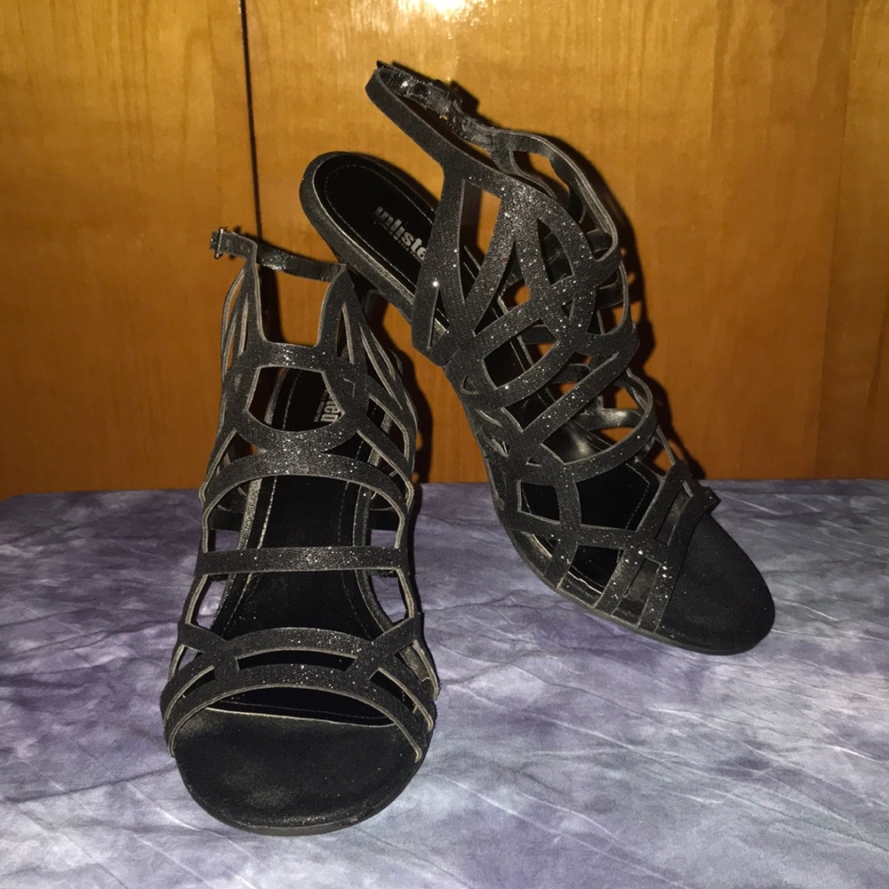 Gently used Kenneth Cole metallic heel, size 9 1/2